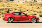KIA Stinger  3.3 T-GDI 4x4 370 CV GT Turismo HiChroma Red Exterior Lateral 5 puertas