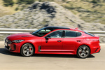 KIA Stinger  3.3 T-GDI 4x4 370 CV GT Turismo HiChroma Red Exterior Lateral 5 puertas