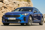KIA Stinger 2.2 CRDI 200 CV GT Line Turismo Micro Blue Exterior Frontal-Lateral 5 puertas