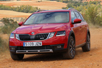 Skoda Scout 2.0 TDI 110 kW (150 CV) 4x4  Scout Turismo familiar Rojo Fuego Exterior Frontal-Lateral 5 puertas