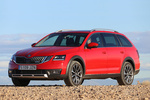 Skoda Scout 2.0 TDI 110 kW (150 CV) 4x4  Scout Turismo familiar Rojo Fuego Exterior Frontal-Lateral 5 puertas