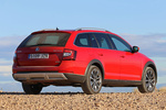Skoda Scout 2.0 TDI 110 kW (150 CV) 4x4  Scout Turismo familiar Rojo Fuego Exterior Posterior-Lateral 5 puertas