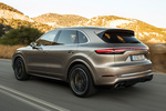 Porsche Cayenne Cayenne Turbo Cayenne Turbo Todo terreno Gris Paladio Metalizado Exterior Posterior-Lateral 5 puertas
