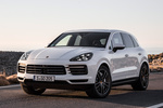 Porsche Cayenne Cayenne S Cayenne S Todo terreno Blanco Exterior Frontal-Lateral 5 puertas
