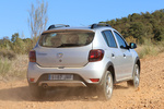 Dacia Sandero Stepway TCE 66 kW (90 CV) Stepway Turismo Gris Platino Exterior Posterior-Lateral 5 puertas
