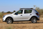 Dacia Sandero Stepway TCE 66 kW (90 CV) Stepway Turismo Gris Platino Exterior Lateral 5 puertas