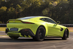 Aston Martin Vantage V8 Vantage V8 Vantage Coup&eacute; Lime Essence Exterior Posterior-Lateral 2 puertas
