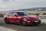 Porsche Panamera Turbo S-E Hybrid Sport Turismo Turbo S-E Hybrid Sport Turismo Turismo familiar Carmine Red Exterior Frontal-Lateral 5 puertas
