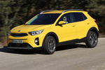 KIA Stonic 1.0 T-GDi Tech Eco-Dynamics 88 kW (120 CV) Tech Todo terreno Most Yellow Exterior Frontal-Lateral 5 puertas