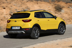 KIA Stonic 1.0 T-GDi Tech Eco-Dynamics 88 kW (120 CV) Tech Todo terreno Most Yellow Exterior Posterior-Lateral 5 puertas