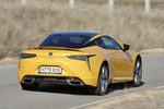 Lexus LC LC 500h Sport+ Coup&eacute; Amarillo N&aacute;poles Exterior Lateral-Posterior 2 puertas