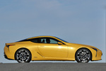 Lexus LC LC 500h Sport+ Coup&eacute; Amarillo N&aacute;poles Exterior Lateral 2 puertas