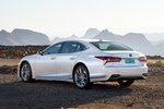 Lexus LS LS 500h LS 500h Turismo Sonic White Exterior Lateral-Posterior 4 puertas