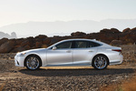 Lexus LS LS 500h LS 500h Turismo Sonic White Exterior Lateral 4 puertas
