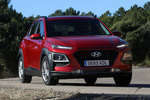 Hyundai Kona 1.0 T-GDI 88 kW (120 CV) 4x2 Klass Todo terreno Pulse Red Exterior Lateral-Frontal 5 puertas