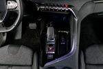 Peugeot 3008 1.2 PureTech 130 S&S Allure Todo terreno Interior Palanca de Cambios 5 puertas