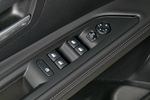 Peugeot 3008 1.2 PureTech 130 S&S Allure Todo terreno Interior Mandos elevalunas 5 puertas