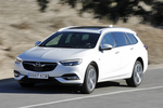 Opel Insignia 2.0 CDTi Start & Stop Turbo D 125 kW (170 CV) AT8  Sports Tourer Exclusive Turismo familiar Blanco Ol&iacute;mpico Exterior Frontal-Lateral 5 puertas