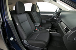 Mitsubishi Outlander DI-D 150 CV Motion Todo terreno Interior Asientos 5 puertas