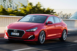 Hyundai i30 Gama i30 Fastback Gama i30 Fastback Turismo Engine Red Exterior Lateral-Frontal 5 puertas