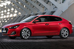 Hyundai i30 Gama i30 Fastback Gama i30 Fastback Turismo Engine Red Exterior Lateral 5 puertas