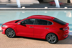 Hyundai i30 Gama i30 Fastback Gama i30 Fastback Turismo Engine Red Exterior Lateral 5 puertas