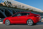 Hyundai i30 Gama i30 Fastback Gama i30 Fastback Turismo Engine Red Exterior Lateral 5 puertas