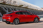 Hyundai i30 Gama i30 Fastback Gama i30 Fastback Turismo Engine Red Exterior Lateral-Posterior 5 puertas