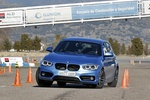 BMW Serie 1 116d Edition Sport Line Shadow Turismo Seaside Blue Exterior Frontal-Lateral 5 puertas