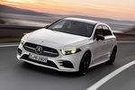 Mercedes-Benz Clase A Gama Clase A AMG Line Paquete Night Turismo Exterior Frontal-Lateral 5 puertas
