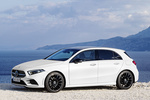 Mercedes-Benz Clase A Gama Clase A AMG Line Paquete Night Turismo Exterior Lateral-Frontal 5 puertas