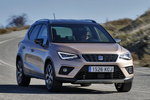 SEAT Arona 1.0 EcoTSI 85 kW (115 CV) DSG 7 vel. Start/Stop Xcellence Todo terreno Mystic con techo gris Exterior Frontal-Lateral 5 puertas