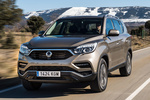 SsangYong Rexton D22 DTR 4x4 Aut. Limited 7 plazas Todo terreno Sabbia beige Exterior Frontal-Lateral 5 puertas
