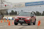 SEAT Arona 1.6 TDI 115 CV Start/Stop  FR Todo terreno Rojo Desire con techo Negro Exterior Frontal-Lateral 5 puertas