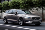 Volvo V60 T6 AWD Inscription Turismo familiar Pebble Grey Exterior Lateral-Frontal 5 puertas