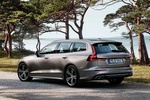 Volvo V60 T6 AWD Inscription Turismo familiar Pebble Grey Exterior Lateral-Posterior 5 puertas