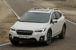 Subaru XV 2.0i CVT Executive Plus Todo terreno Crystal White Pearl Exterior Frontal-Lateral 5 puertas