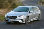 Opel Insignia 2.0 Diesel BiTurbo Sports Tourer GSi Turismo familiar Plata Blade Exterior Frontal-Lateral 5 puertas