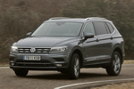 Volkswagen Tiguan 4MOTION 2.0 TSI 132 kW (180 CV) DSG7 Sport  Allspace Todo terreno Gris Platino Metalizado Exterior Frontal-Lateral 5 puertas