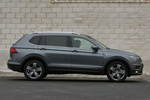 Volkswagen Tiguan 4MOTION 2.0 TSI 132 kW (180 CV) DSG7 Sport  Allspace Todo terreno Gris Platino Metalizado Exterior Lateral 5 puertas
