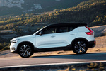 Volvo XC40 T5 AWD R-Design Todo terreno Crystal White Metallic  Exterior Lateral 5 puertas