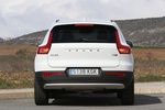Volvo XC40 T5 AWD Momentum Todo terreno Blanco S&oacute;lido Exterior Posterior 5 puertas