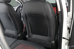 Hyundai i10 1.2 MPI 64 kW (87 CV) AT Link Turismo Interior Asientos 5 puertas