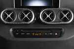 Mercedes-Benz Clase X X 250 d 4MATIC Aut. Progressive Pick up Interior Mandos sistema multimedia 4 puertas