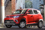 Mahindra KUV100 Gama KUV 100 Gama KUV 100 Todo terreno Exterior Lateral-Frontal 5 puertas