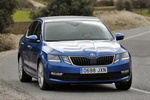 Skoda Octavia 1.0 TSI 115 CV DSG Ambition Turismo Azul Race Exterior Frontal-Lateral 5 puertas