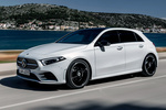 Mercedes-Benz Clase A  A 180 d AMG Line Paquete Night Turismo Blanco Polar Exterior Lateral-Frontal 5 puertas