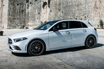 Mercedes-Benz Clase A  A 180 d AMG Line Paquete Night Turismo Blanco Polar Exterior Lateral-Frontal 5 puertas