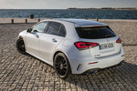 Mercedes-Benz Clase A A 200 AMG Line Paquete Night Turismo Blanco Polar Exterior Lateral-Posterior 5 puertas