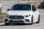 Mercedes-Benz Clase A A 200 AMG Line Paquete Night Turismo Blanco Polar Exterior Frontal-Lateral 5 puertas